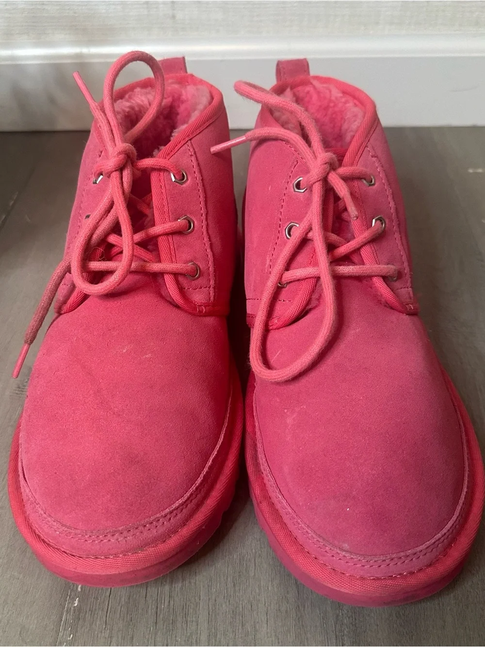 UGG WOMEN'S NEUMEL Boots Color: Pink Glow Women’s size 9